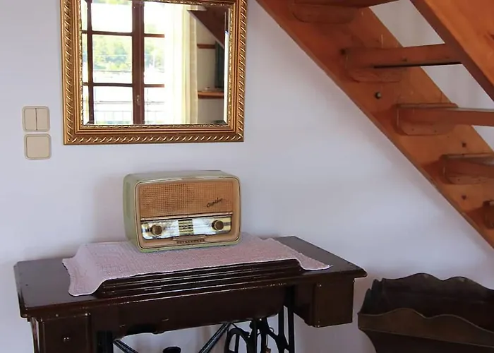 Sonia's In Fiscardo Waterfront * Fiskardo