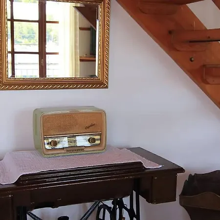 Sonia's In Fiscardo Waterfront * Fiskardo