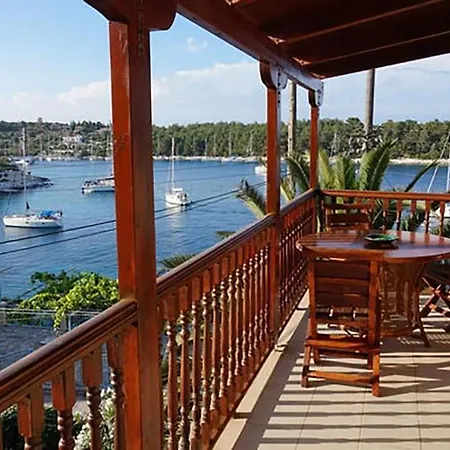 Daire Sonia's In Fiscardo Waterfront